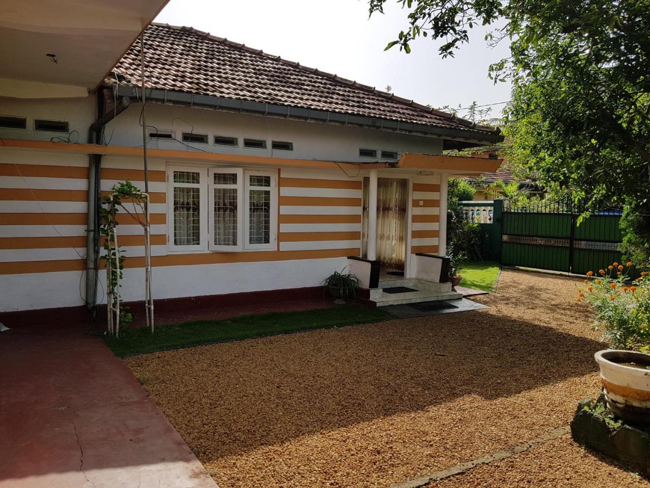 Lotus Villa Bentota Exterior foto